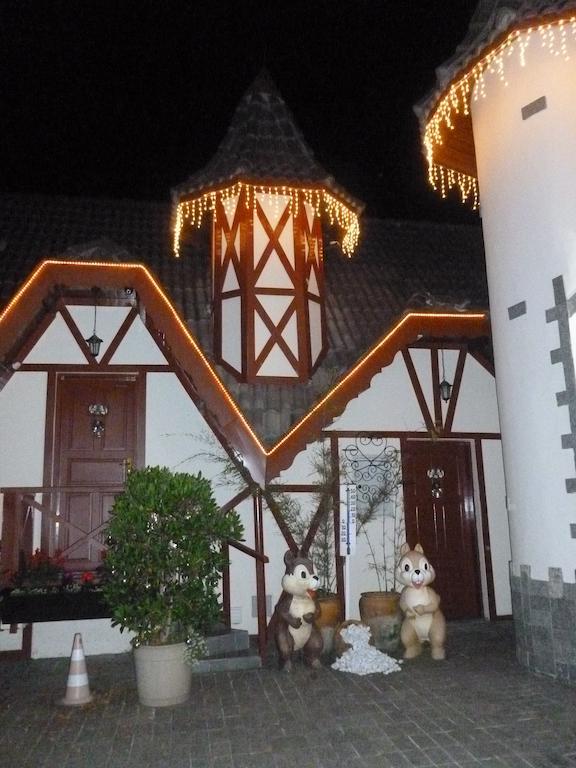 Pousada Dos Esquilos Campos do Jordão Екстериор снимка